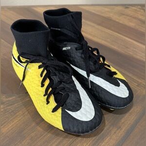 Nike Kids Black and Yellow Soccer Shoes